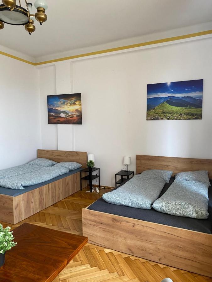 Vintage Rooms In Old Town — Photos 1